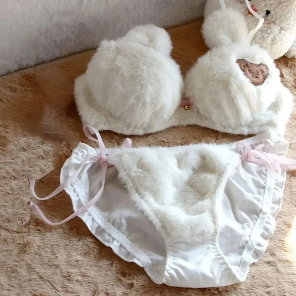 Comfortable Women Lingerie Set No Steel Ring Soft Winter Bra & Brief Sets Cartoon Bear Girl Warm Underwear Panties Suit Women