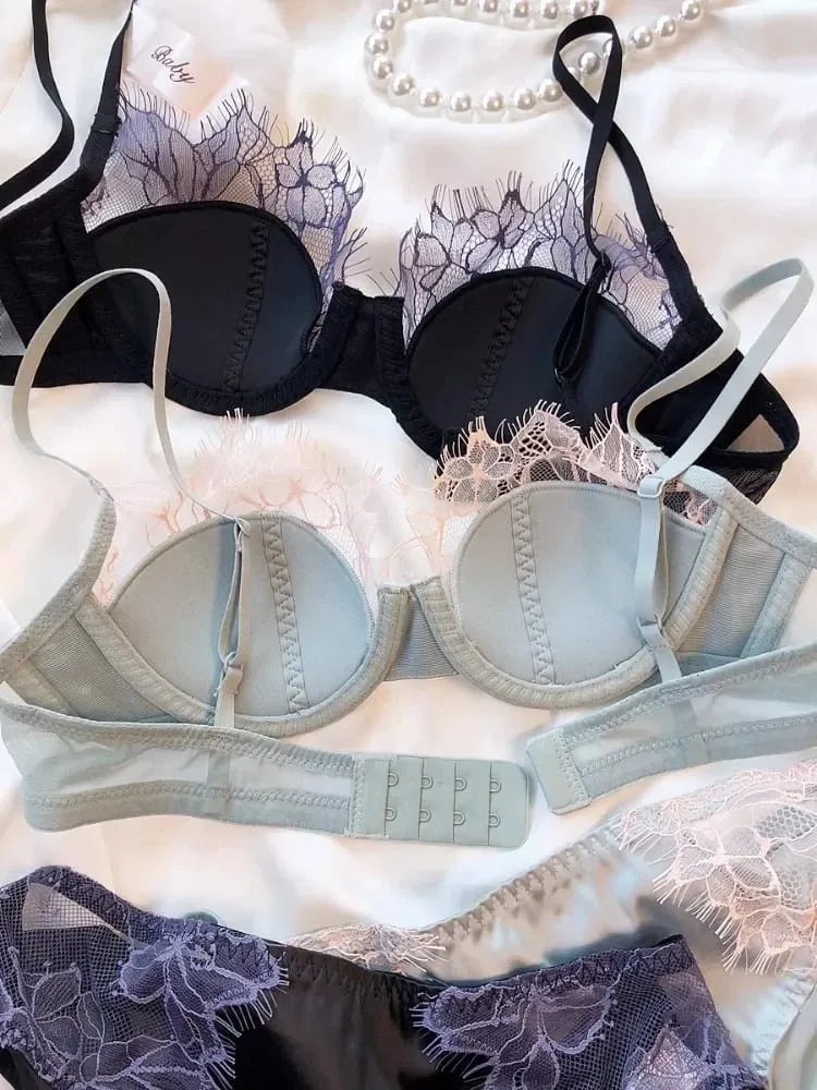 French Sexy Lacy Lacy Underwear Set Thin Bra with Big Breasts and Small Bra Soft Underwire Anti-sagging Side Milk