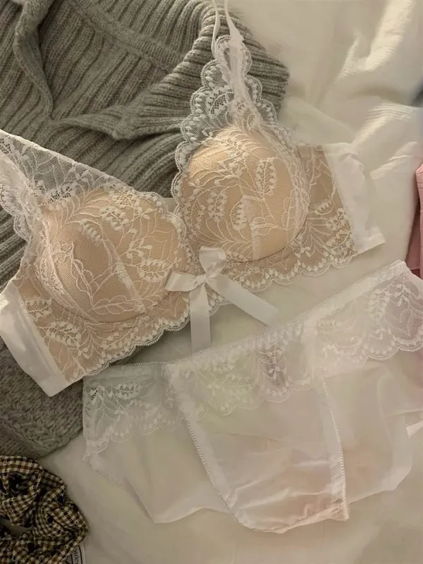 Hot Selling Wireless Lace Bra Women Small Bust Thick Padded Push Up Lift Anti Sag Side Support Sexy Lingerie 32‑38 AB