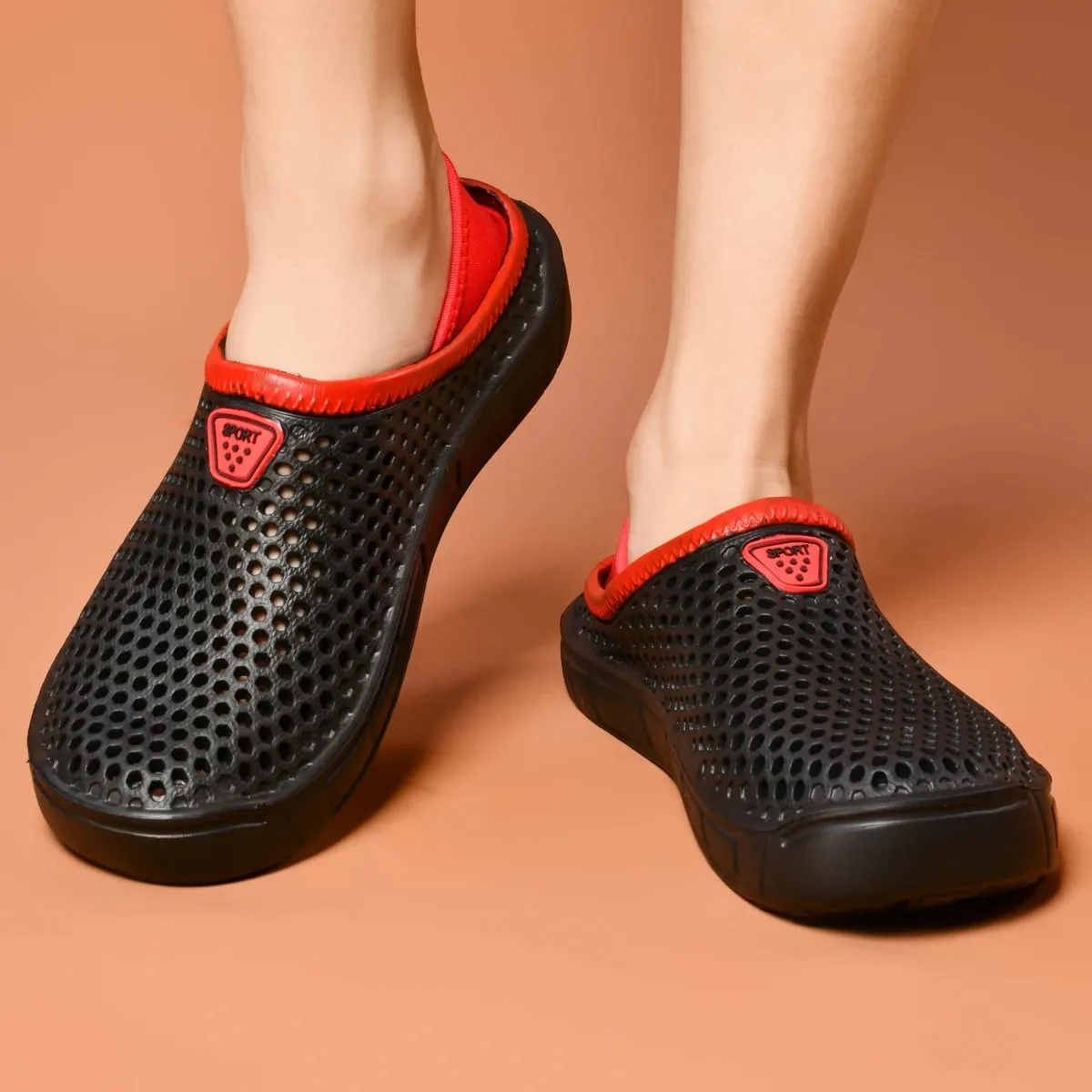 Breathable and lightweight these men's casual clogs are highly versatile! Available in multiple colors they redefine summer tr