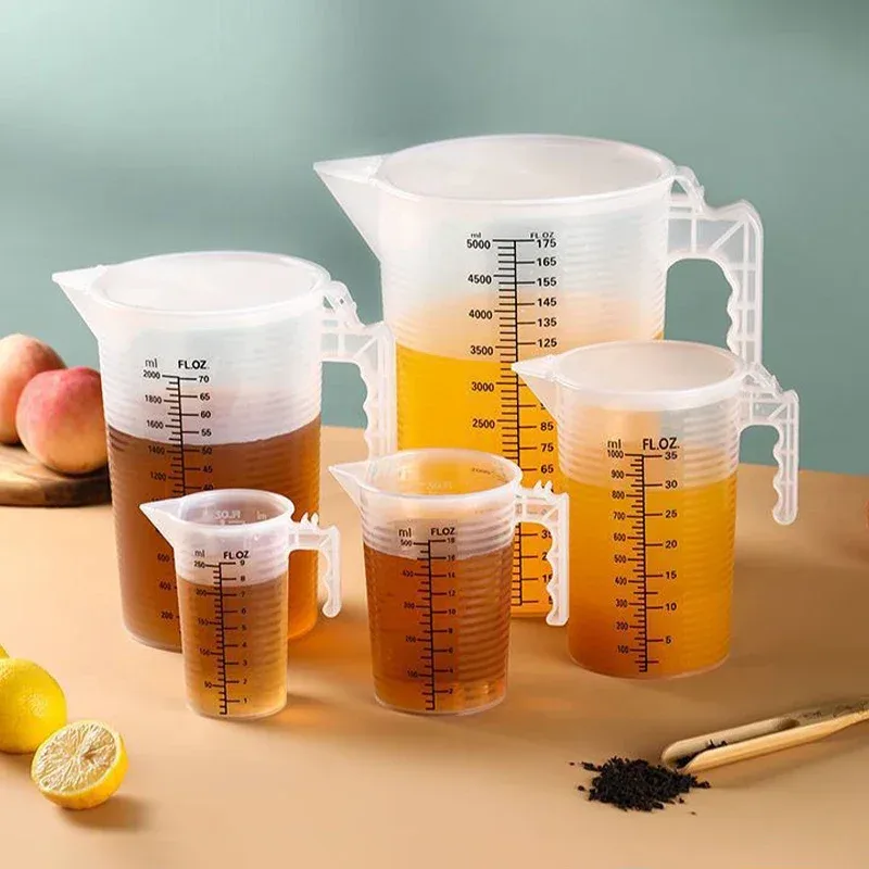 100-5000ml Thickened Plastic Measuring Cup with Scale Food Grade Measuring Cup Experimental Measuring Cup Beaker Plastic Cup