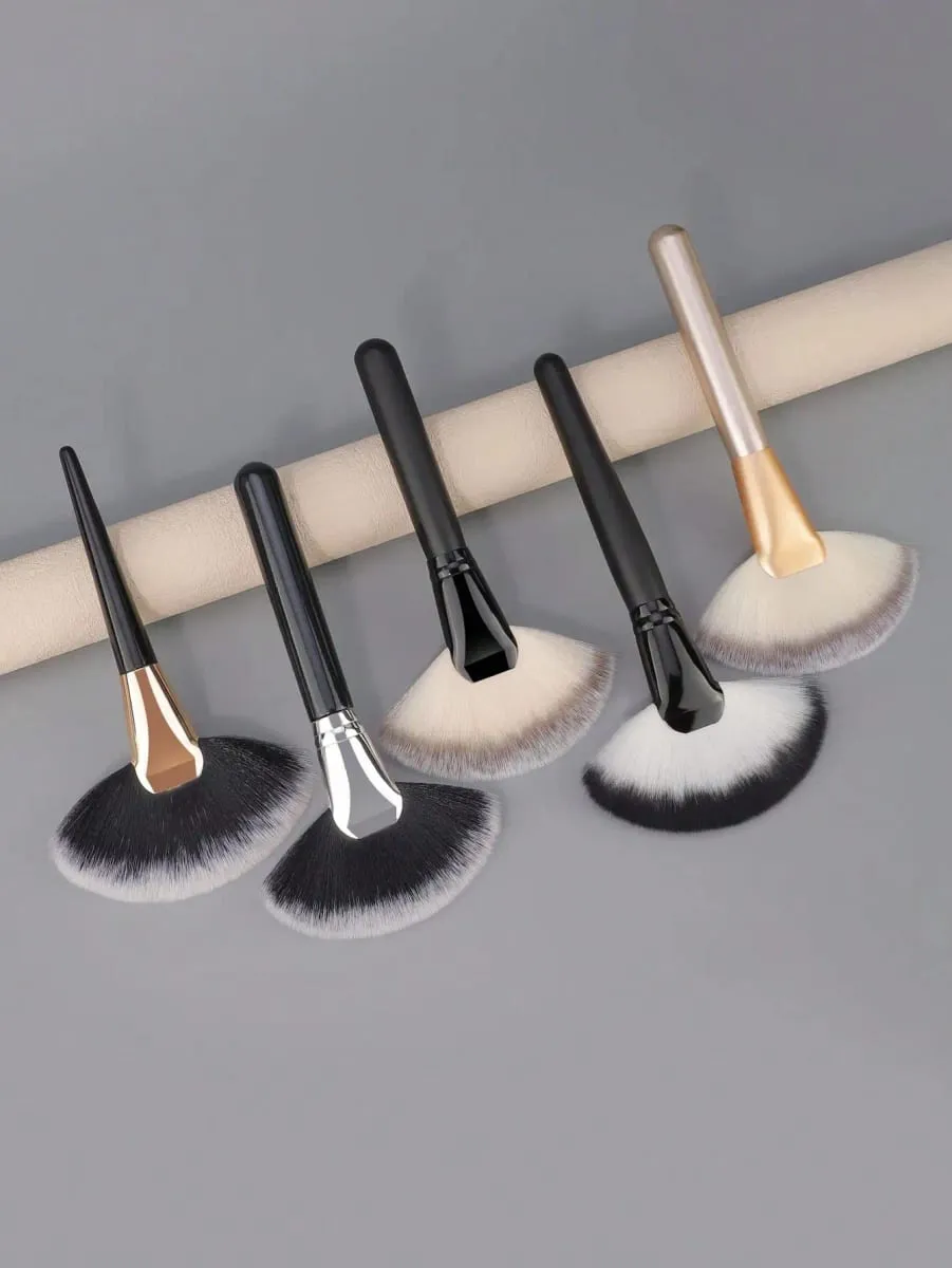 1/2pcs Large Fan Makeup Brushes Facial Foundation Blusher Concealer Brush Cosmetic Tools Pincel Soft-Bristled Makeup Brush
