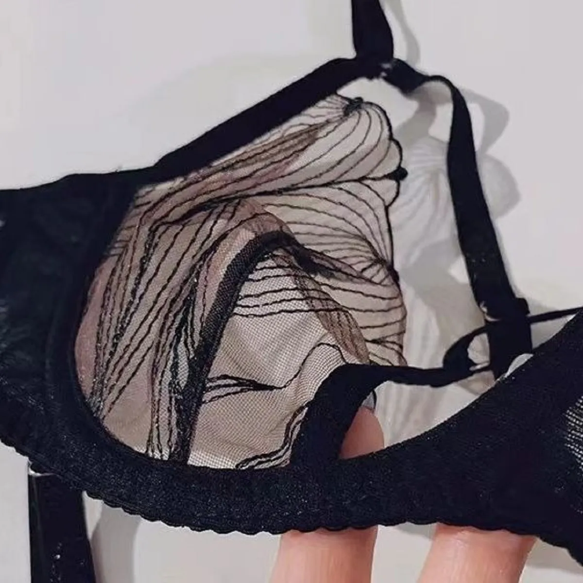 Women Lingerie Set Black Mesh Eyelash Romantic Steel Ring Push Up Underwear Sexy Lace Transparent Triangle Cup Bra and Panty Set