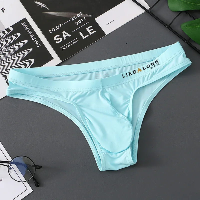 Slip homme Bikini sous-vêtements Sexy homme soie glacée pochette pénis Slip Cuecas Calzoncillos Hombre Slip Gay Lingerie solide homme