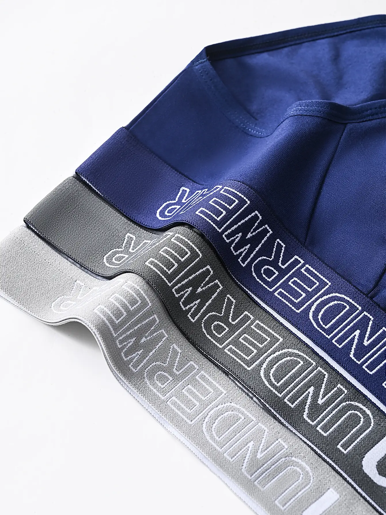 Men's underwear 4pcs cotton briefs Loose breathable comfortable close-fitting briefs personality hot selling trend sports briefs
