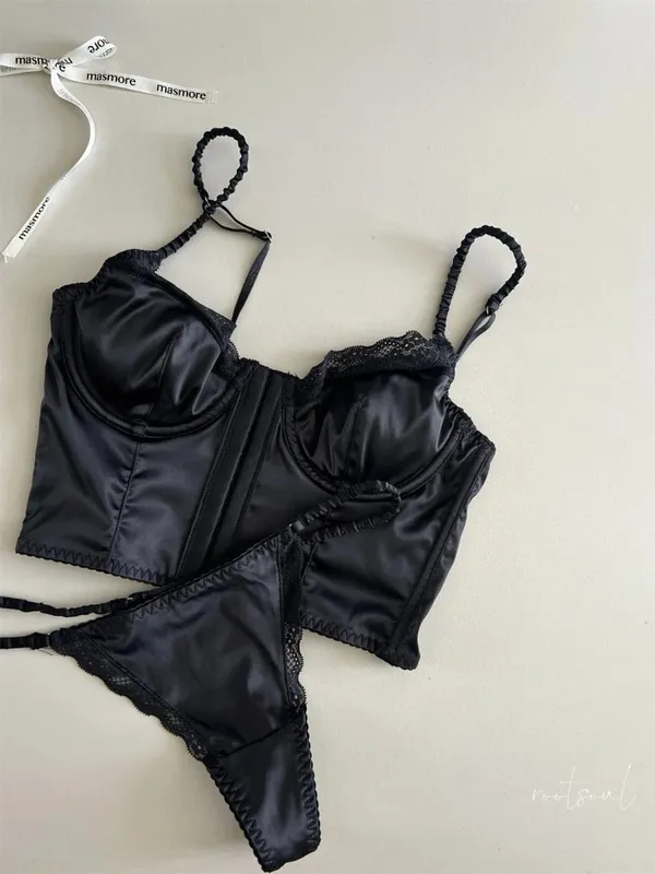Ultra-thin Women Large Breast Underwear Lace Hollow Hot Ladies Satin Mesh Lingerie Sexy Adjustment Bra Panty Set Female Bralette