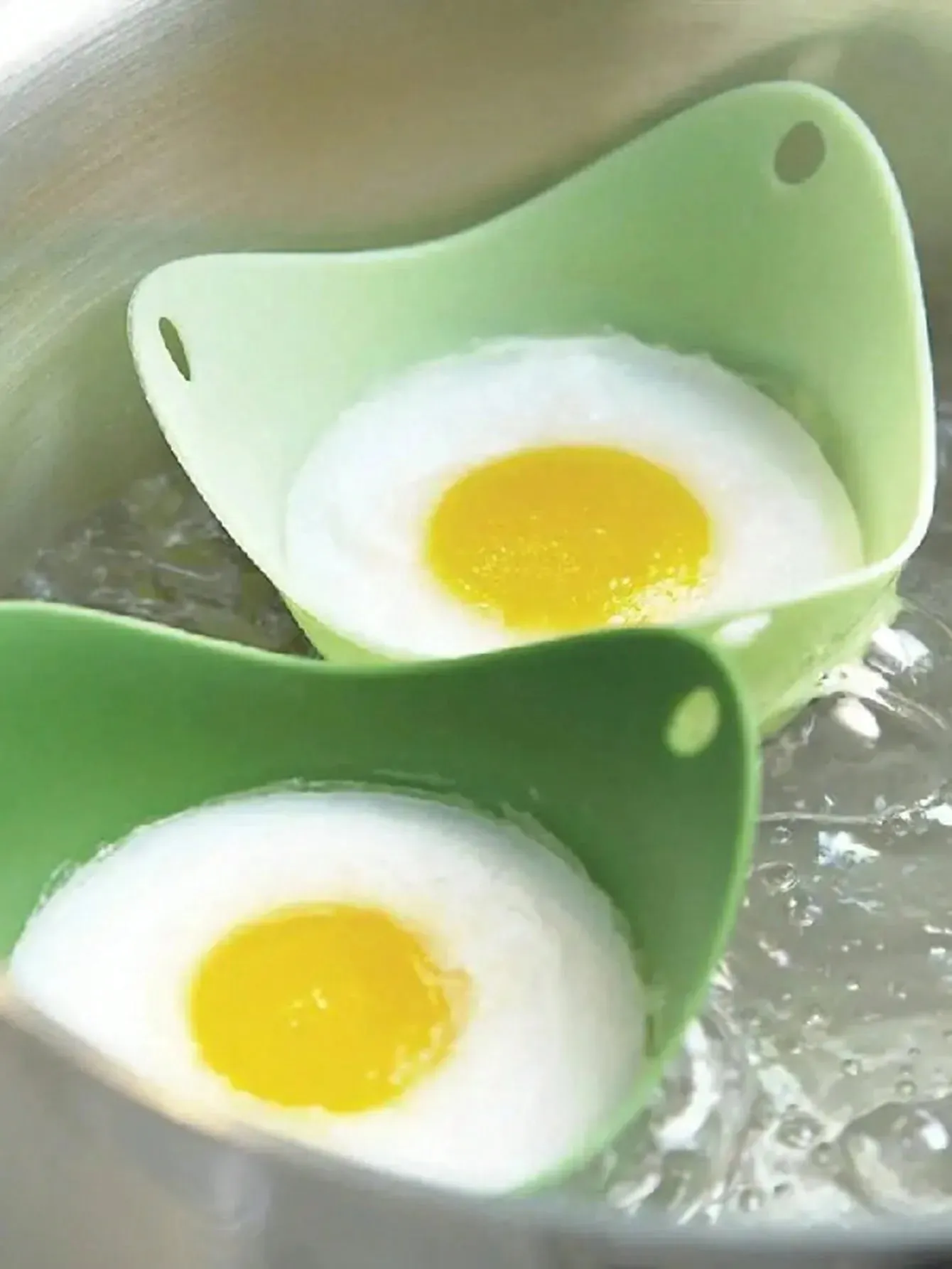 4pcs In Random Colors Egg Boiler Mold Cup Silicone Egg Poachers Poached Egg Cups For Microwave Air Fryer Stovetop Egg Cooking