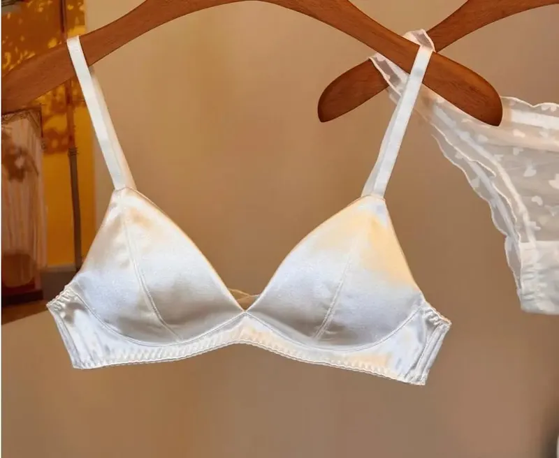 Sexy Satin Triangle Cup Non-Marking Bra Set Comfortable Wireless Lingerie for Large Breasts