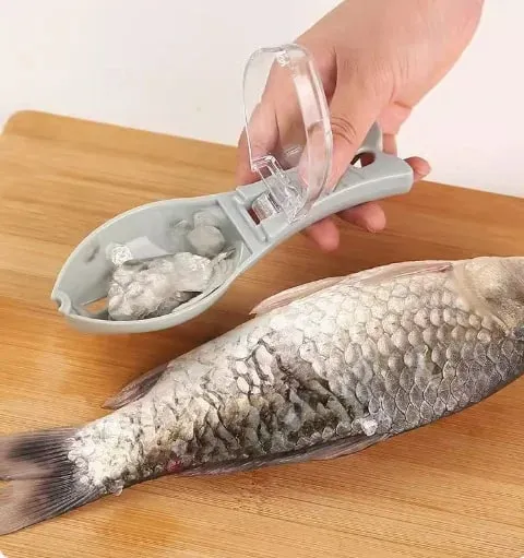 Use a Cover-Equipped Fish Scale Scraper Manual Fish Scale Remover Kitchen Fish Scale Scraper Manual Tool for Removing Fish Scales. — image 4