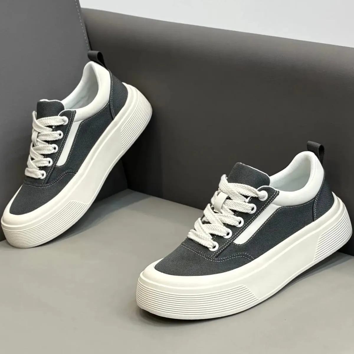 Mens platform high heeled shoes increase height by 6 centimeters lightweight canvas anti slip and durable Elevator sneakers