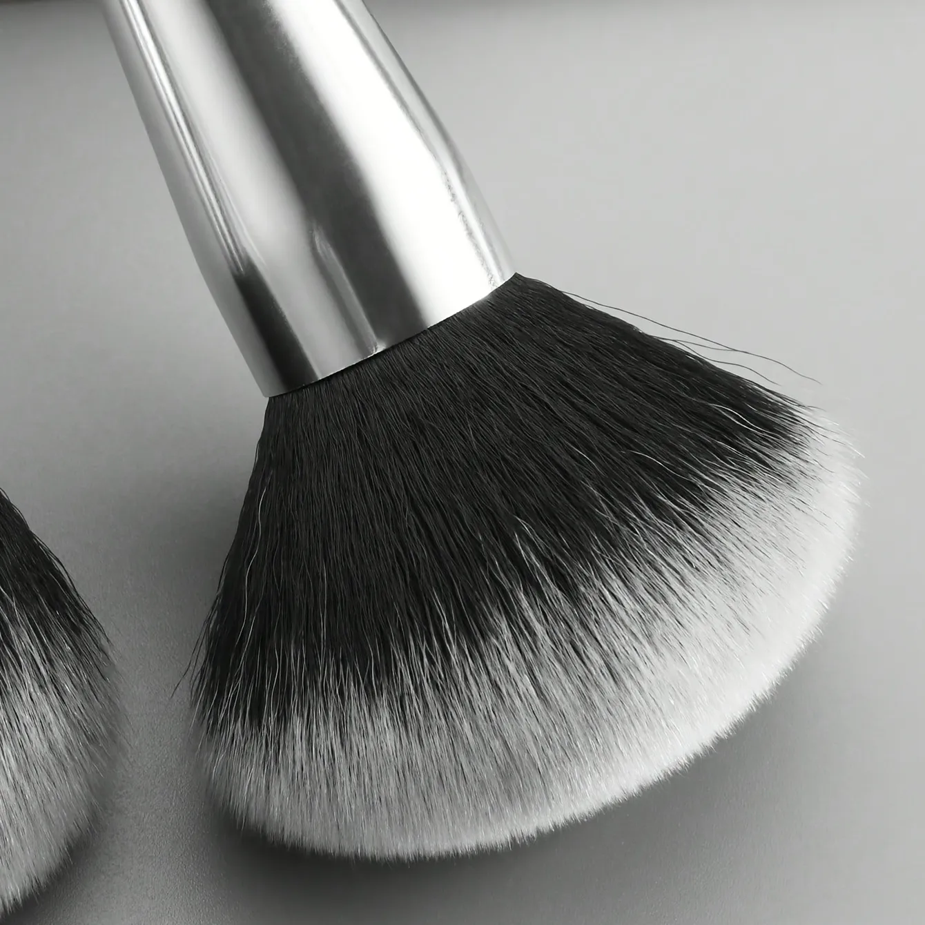 2PCS Travel Makeup Brushes - Powder & Blush Brush Set with Portable Case Vegan Nylon Bristles for On-The-Go Beauty