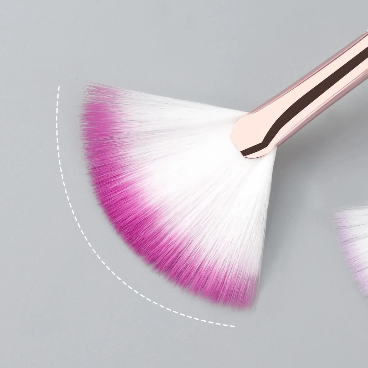 1pcs New Practical Facial Brushes Fan Makeup Brushes Soft Portable Mask Brushes Cosmetic Tools for Ladies Girls Nail Charm Beaut