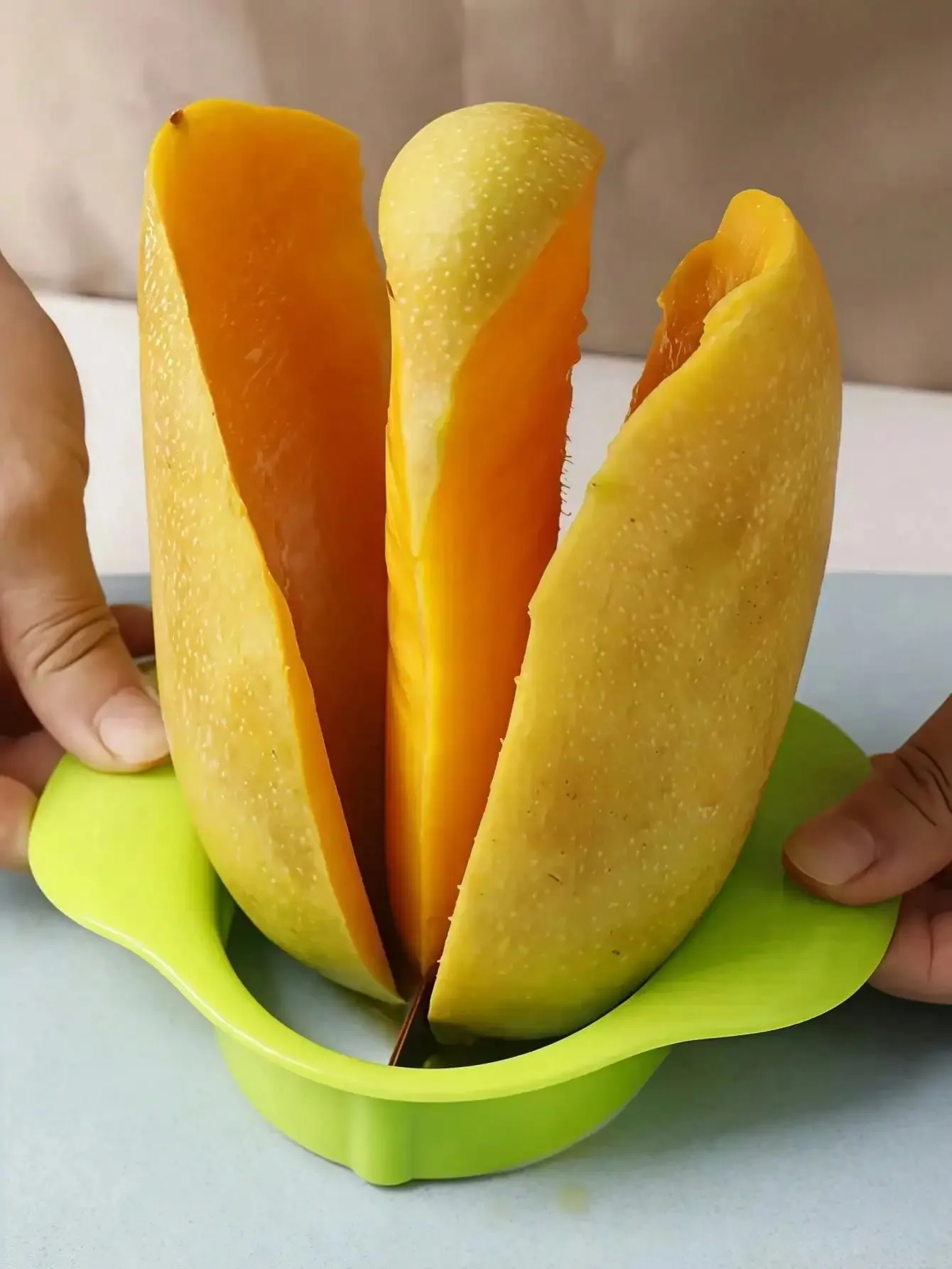 1 Piece Mango Peeler Mango Slicer Peeler and Peeling Tool Mango Divider Fruit Slices Peeler Ergonomic Mango — image 3