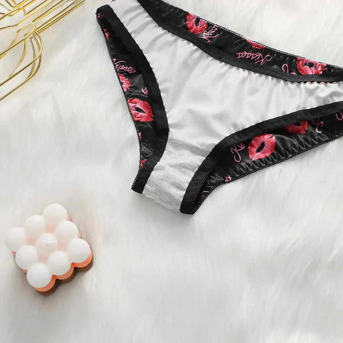 Dámská sexy sada spodního prádla se vzorem na rty s ocelovými lemy nabíranými push up prodyšnými ramínky nastavitelná sada podprsenky A2147