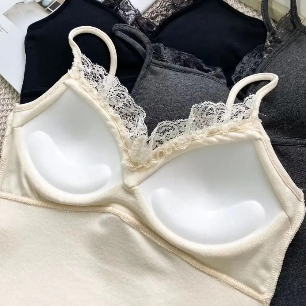 Autumn/Winter Fitted Lace-trimmed Camisole V-Neck Comfortable Slim Fit Camisole Top Soft with Padded Bra Women's Top
