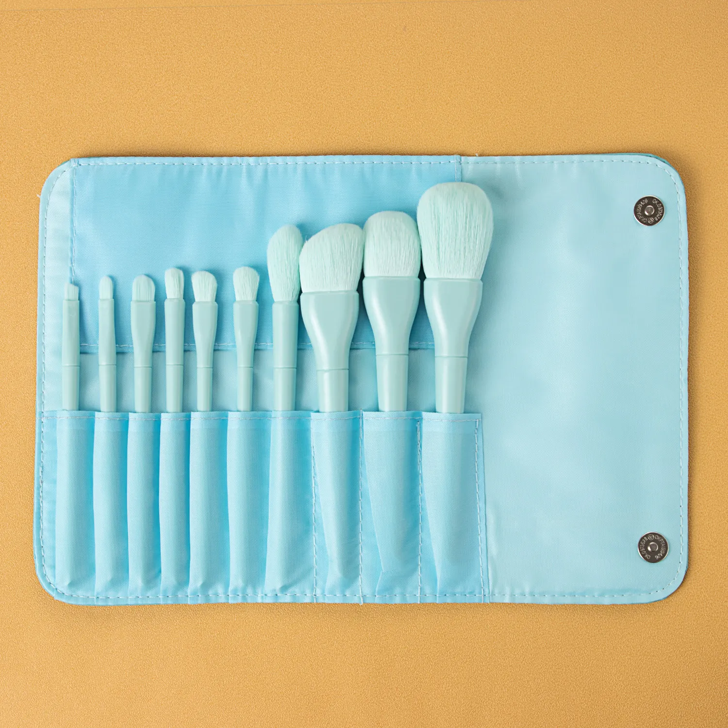 1Pcs Makeup Brush Set with Storage Bag Soft Synthetic Brushes for Foundation Powder Eyeshadow Blush Full Face Daily Travel Makeu — image 1