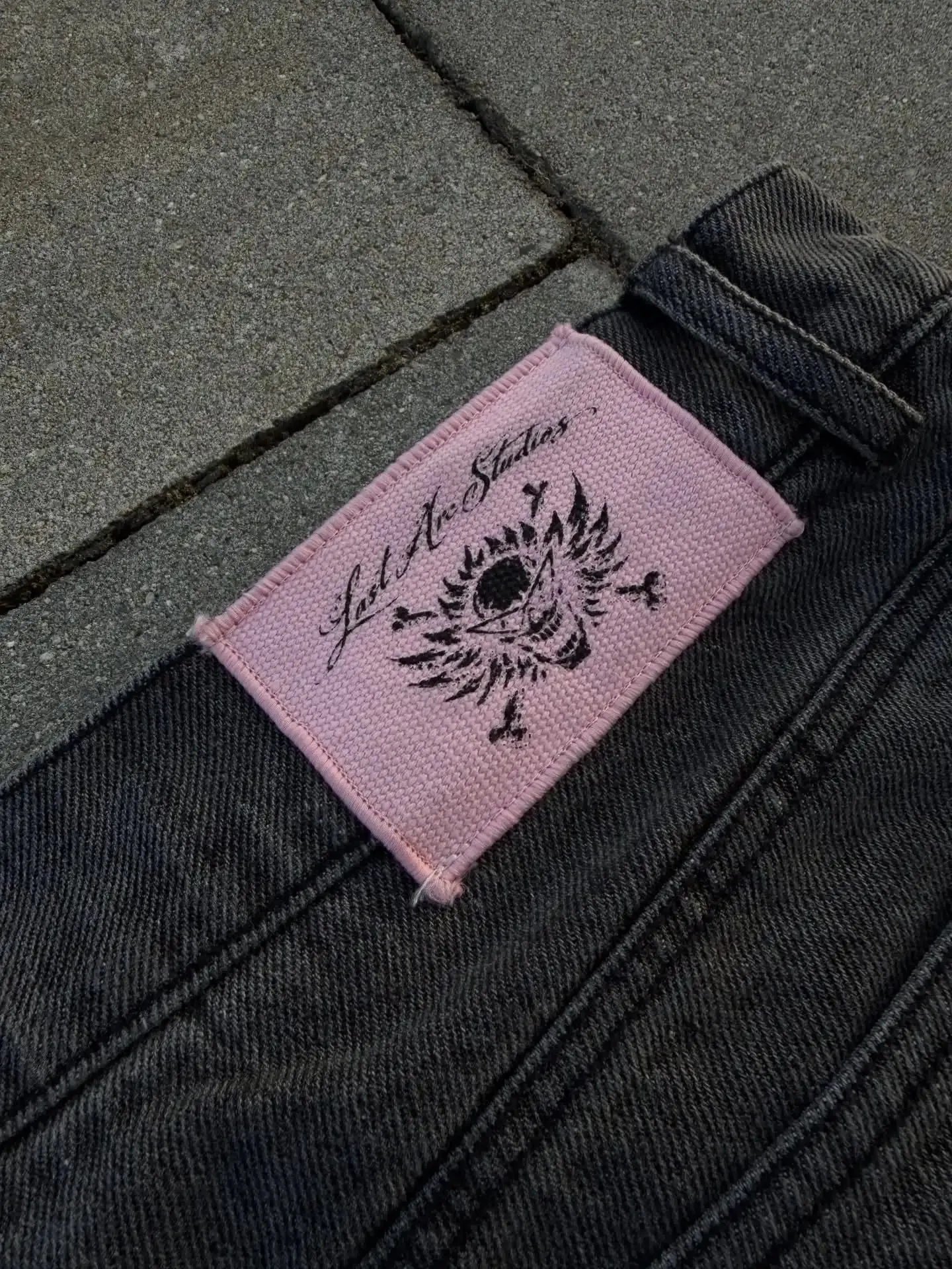 2026 Japanese style high street patchwork embroidered jeans men's goth Harajuku fashion wide leg jeans y2k retro casual pants