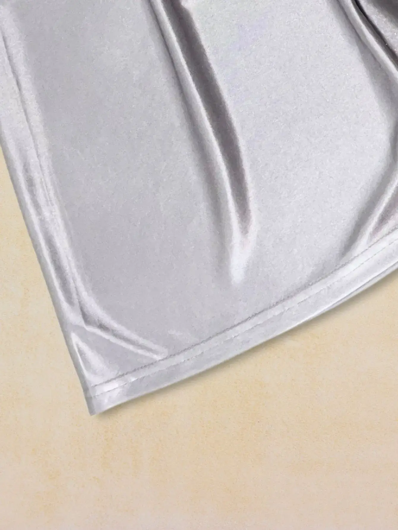 1Pc Semi Sheer hommes sous-vêtements glace soie métallique brillant dormeur pantalon bande élastique conception confortable décontracté vêtements de nuit sexy Shorts