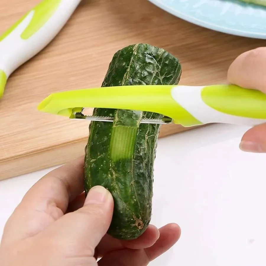 Vegetable and fruit peeler suitable for kitchen fruit vegetable and potato peeler ergonomic non-slip handle and sharp blade.