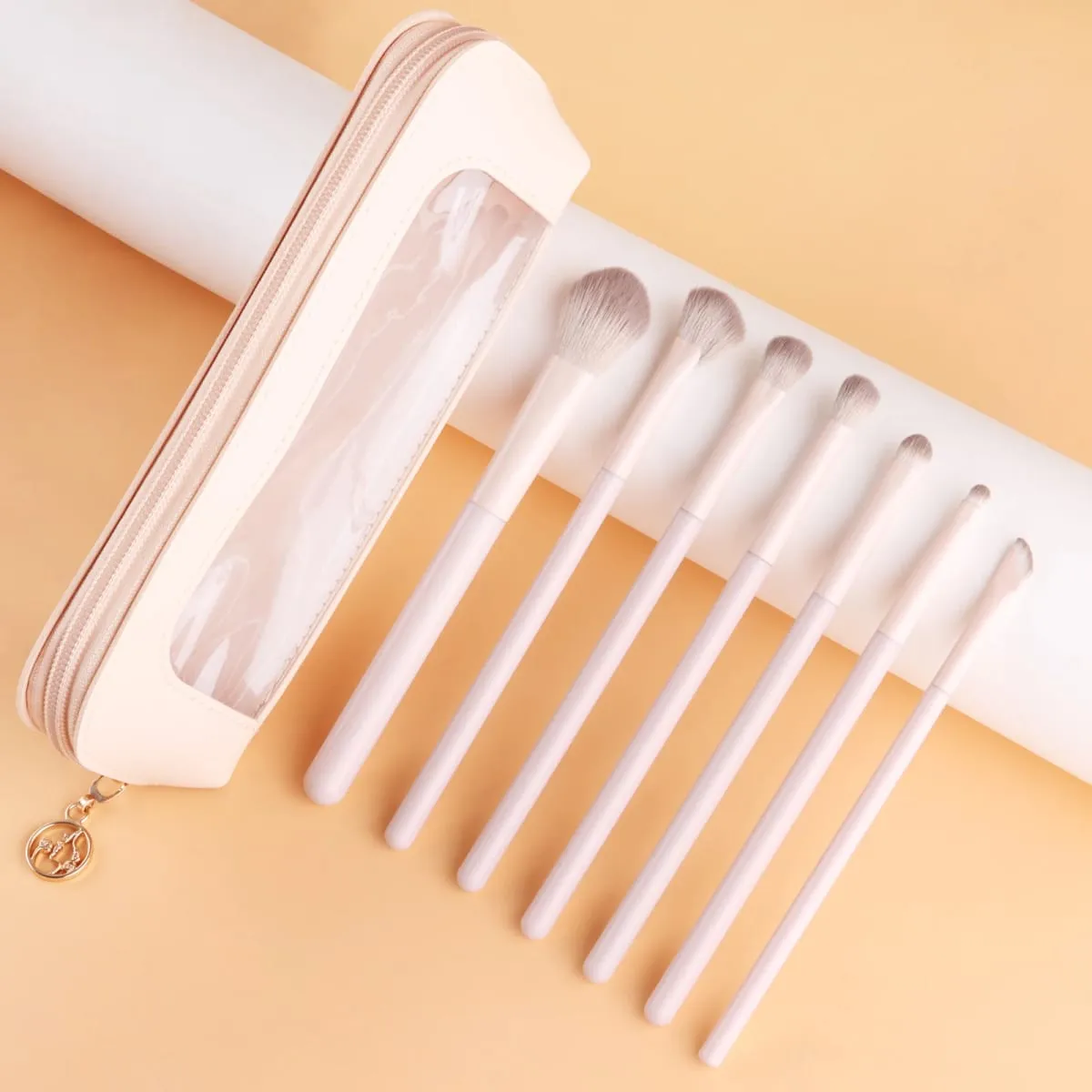 13Pcs Soft Bristle Beige Makeup Brushes with Large Round Powder Brush Detail Eyeshadow Brush Nose Shadow Brush + Storage Bag S