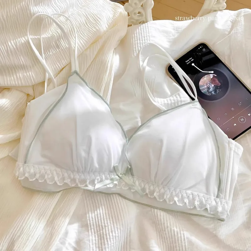 フランスの薄いカップガーリーランジェリー ワイヤーなし貧乳ホールドアップ ワイヤーなしスイートブラセット