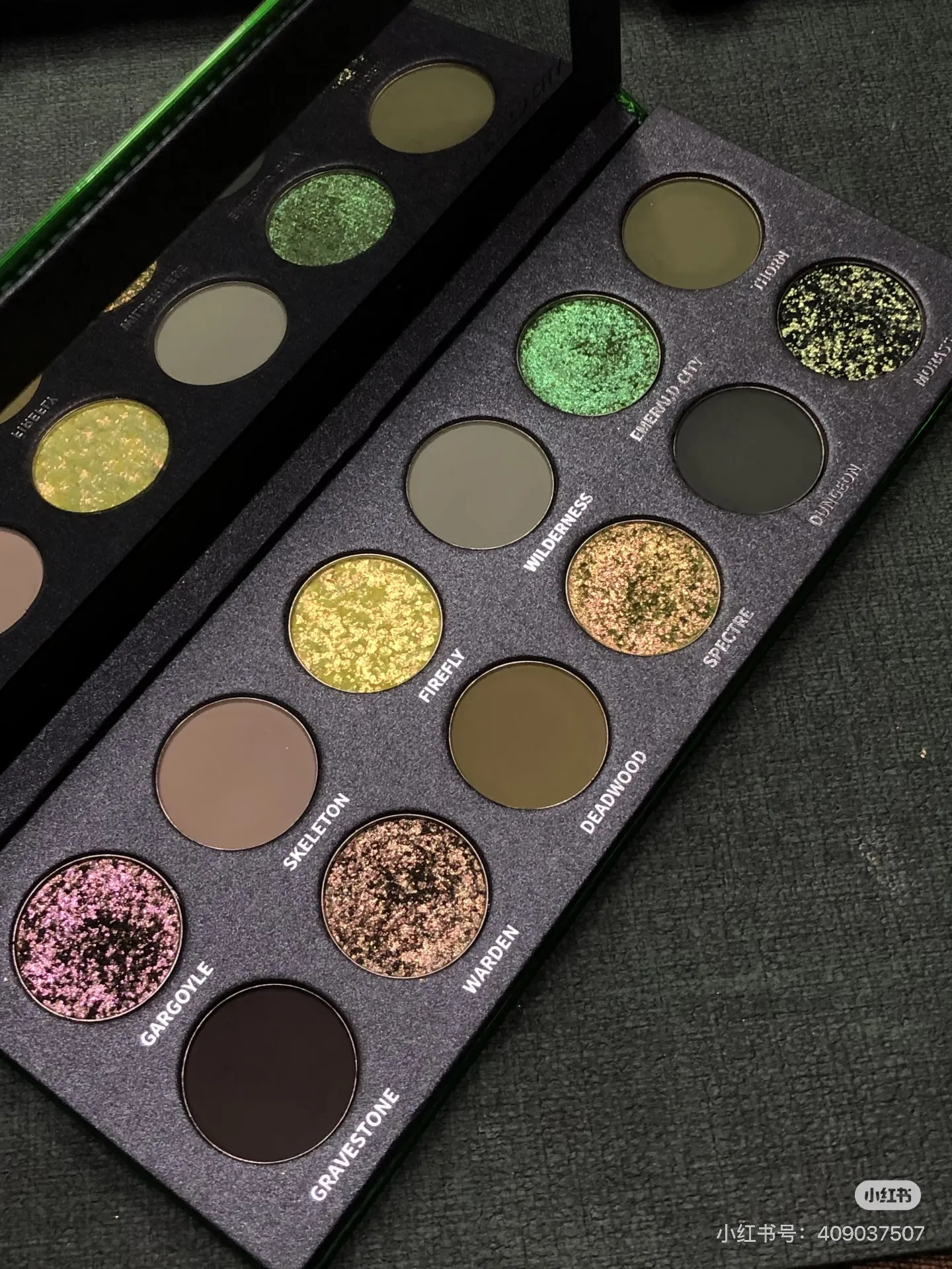 Eye Shadow Disk Chameleon Gothic Eyeshadow Matte Shimmer Soft Smoky Clown High Colors Lasting Eye Makeup