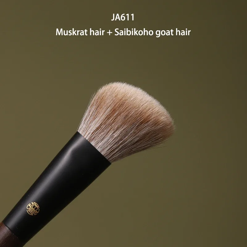 Professional Handmade Makeup Brushes 1PC Squirrel Fox Horse Goat Hair Angled Contour Brush Walnut Handle Make Up Brush