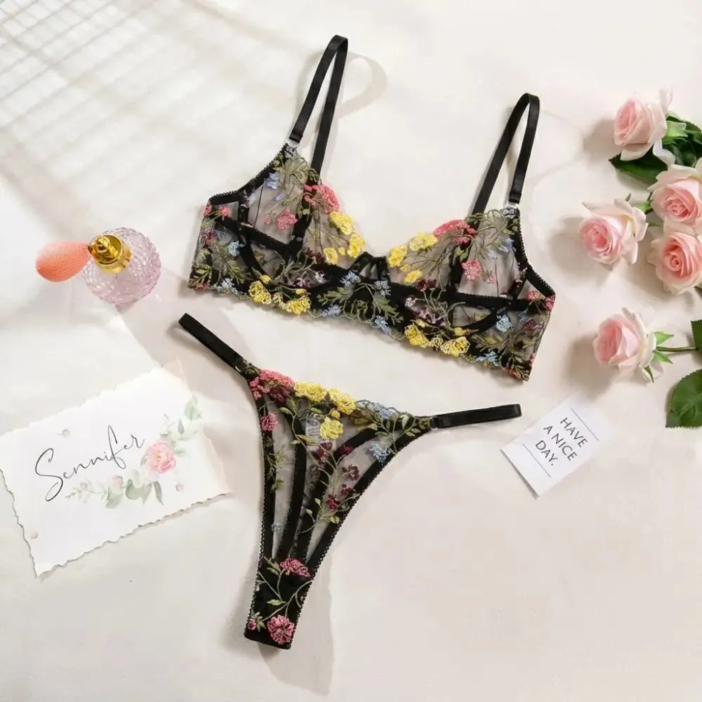 Set di biancheria intima floreale della Boemia in 2 pezzi Set di biancheria intima con ricamo trasparente Intimo Set di mutandine con reggiseno push-up con ferretto versatile per Lady Girl