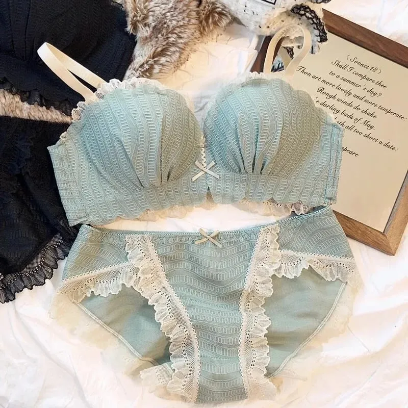 Sweet Contrast Color Lace Manipis na Kasuotang Panloob Para sa mga Young Girls Intimate One-Piece Seamless Maliit na Bra at Panty Set Cotton Lingerie — image 8