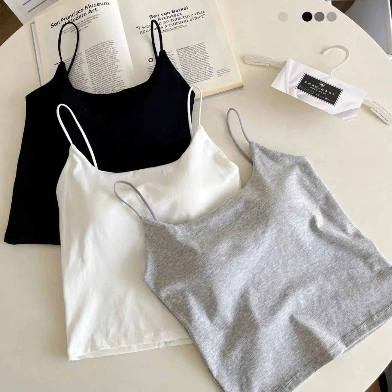 Basic Solid Camis Casual Sleeveless Spaghetti Strap Crop Top Square neck Tank tops With Built In Bra y2k Summer women Clothing — image 2