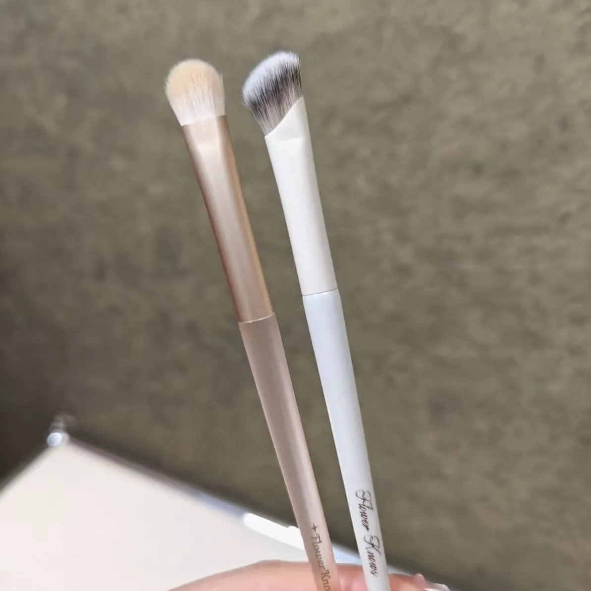 Flower Knows Flat Tip Eyeshadow Brush Makeup Brushes Eyes Make Up Tools