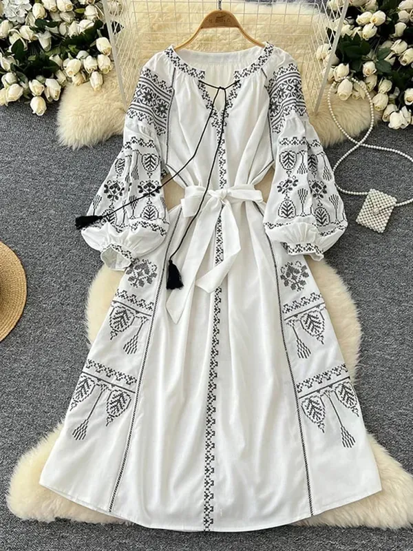 Vestido de estilo étnico Retro bohemio para mujer, vestido largo ceñido en la cintura con encaje bordado y mangas abullonadas, A155