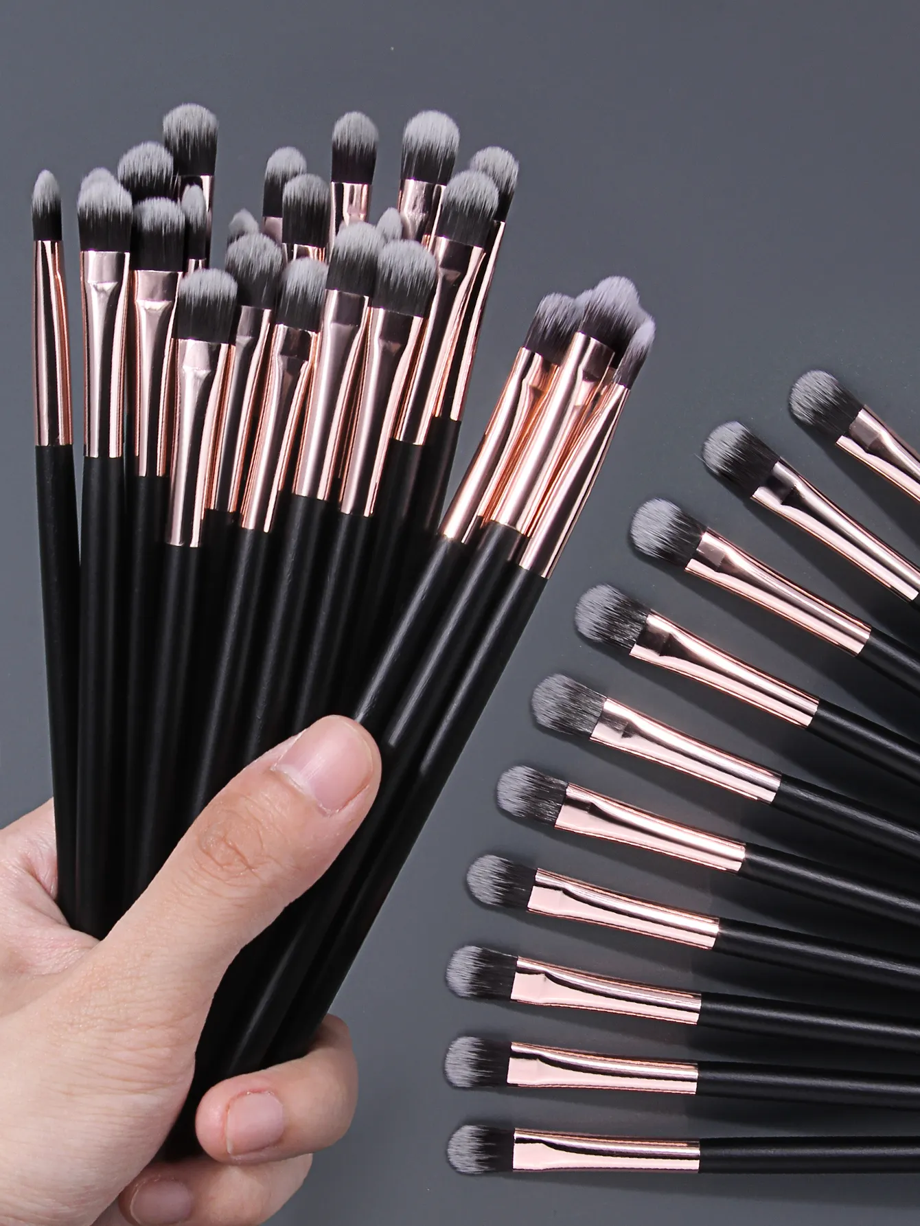 1Pc/25Pcs Eyeshadow Brush Set Soft Synthetic Eye Makeup Brushes for Blending Shading Detail Eye Makeup Tool — image 4