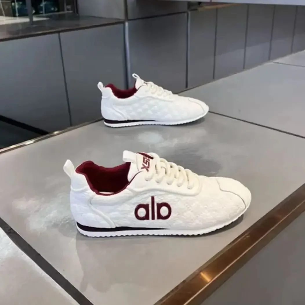 ClaWave Men Quilted Retro Jogger Shoes Lightweight Non Slip Casual Walking Sneakers Trendy Daily Footwear EU39-44