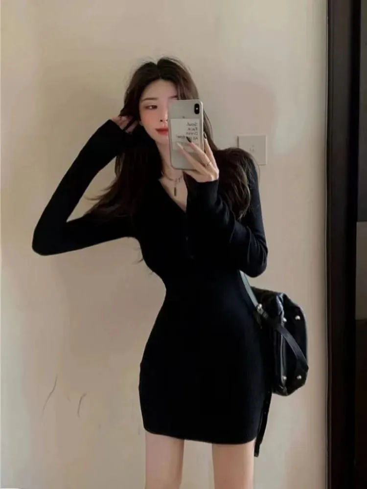ฤดูใบไม้ร่วงฤดูหนาวชุดมินิผู้หญิง V คอปุ่มเสื้อกันหนาวเซ็กซี่ Elegant ชุดเข้ารูปแขนยาว Robe กระโปรงสั้นเอว Solid