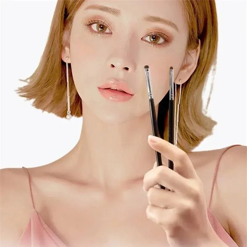 Small Angle Precise Detail Eyeshadow Brush Soft Horse Hair Eyelid Highlighter Lying Silkworm Makeup Brushes Eyes Make Up Tools — image 3