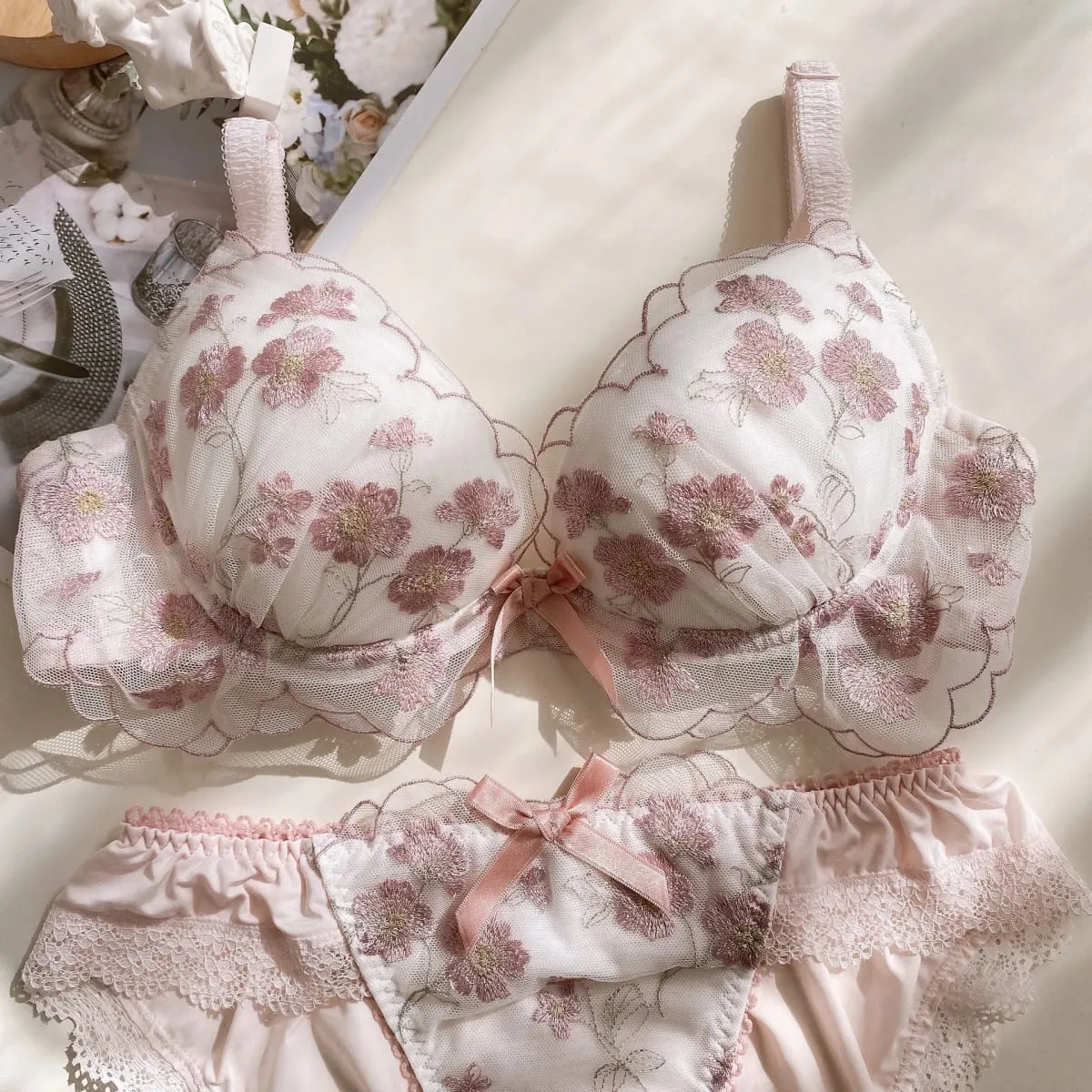 Fairy thin section lingerie women large size embroidery lace bra set low chicken heart gathered ladies underwear bra