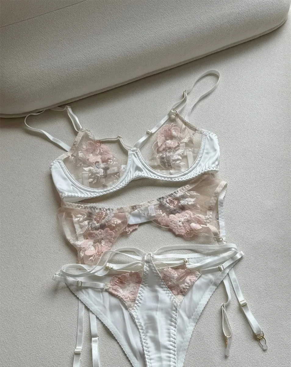Ensemble de lingerie en dentelle brodée de fleurs en relief, gros seins, petits sous-vêtements retournés, push up, soutien-gorge sexy, ensemble trois pièces