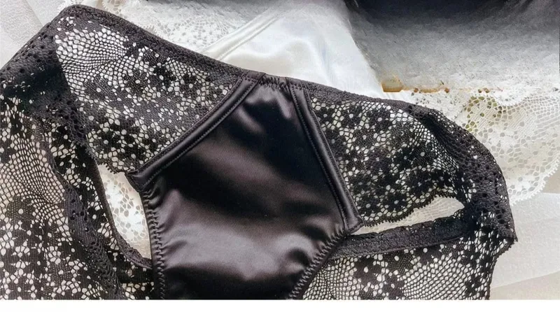 Women Half Cup Lace Bra Set Thin Underwire Sexy Minimizer Bra Anti‑Sag Side Support Hide Armpit Fat Ladies Lingerie Set 2‑38