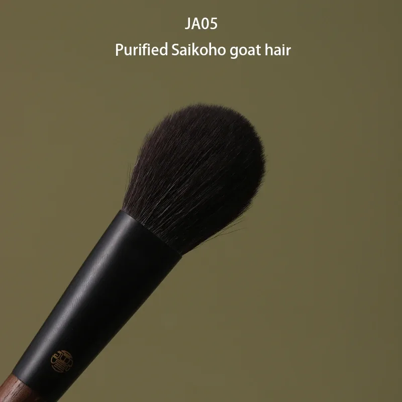 Professional Handmade Makeup Brushes 1PC Soft Squirrel Fox Horse Goat Hair Flat Round Blush Brush Walnut Handle Make Up Brush