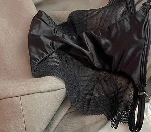 Ladies Lace Lingerie Set Pure Desire Aesthetic Deep V Thin Straps Thin Cup Soft Underwire Push‑Up Bra Underpants S-XL