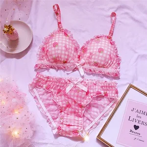 น่ารักญี่ปุ่น Bras ชุดชั้นในชุด Lolita สาวสีชมพูลายสก๊อตดอกไม้ตาข่ายเซ็กซี่สตรอเบอร์รี่พิมพ์ Bra & กางเกงชุดชั้นในชุด