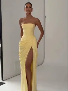 Gaun Maxi Belah Wanita Berlipat Tanpa Tali Kuning Gaun Slim Fit Cinching Pinggang Tanpa Lengan Elegan Gaun Pesta Harian Wanita 2026