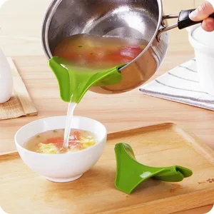 Pâlnie cu gura de scurgere pentru oale Tigăi și boluri și borcane Unelte gadget de bucătărie Pâlnie lichidă creativă din silicon anti-vărsare Slip On Se toarnă Supa