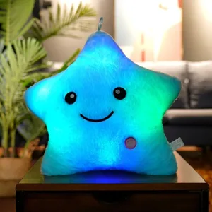Simpatico giocattolo di peluche a forma di stella elettronica a LED, morbido stella a LED, giocattolo per bambole, decorazione della casa, giocattoli per bambini, morbido cuscino a stella