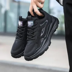 Męskie letnie buty sportowe Wszechstronne siatkowe, oddychające, wygodne buty do chodzenia dla mężczyzn Odkryte miękkie podeszwy Casualowe trampki do biegania