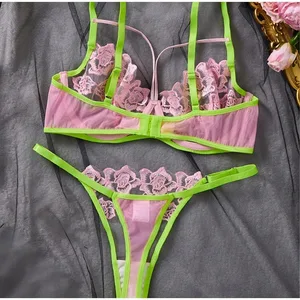 Kvinder Lingeri String-outfit Sexet Gennemsigtig Mesh BH Delikat Blomsterblonde Blonder Rene Elegant Modetøj Dagligt Dameundertøj