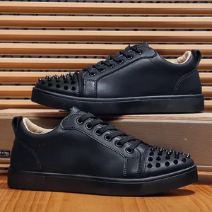Sepatu kets bertabur nyaman untuk pria wanita sepatu olahraga kasual sepatu jalan ringan modis